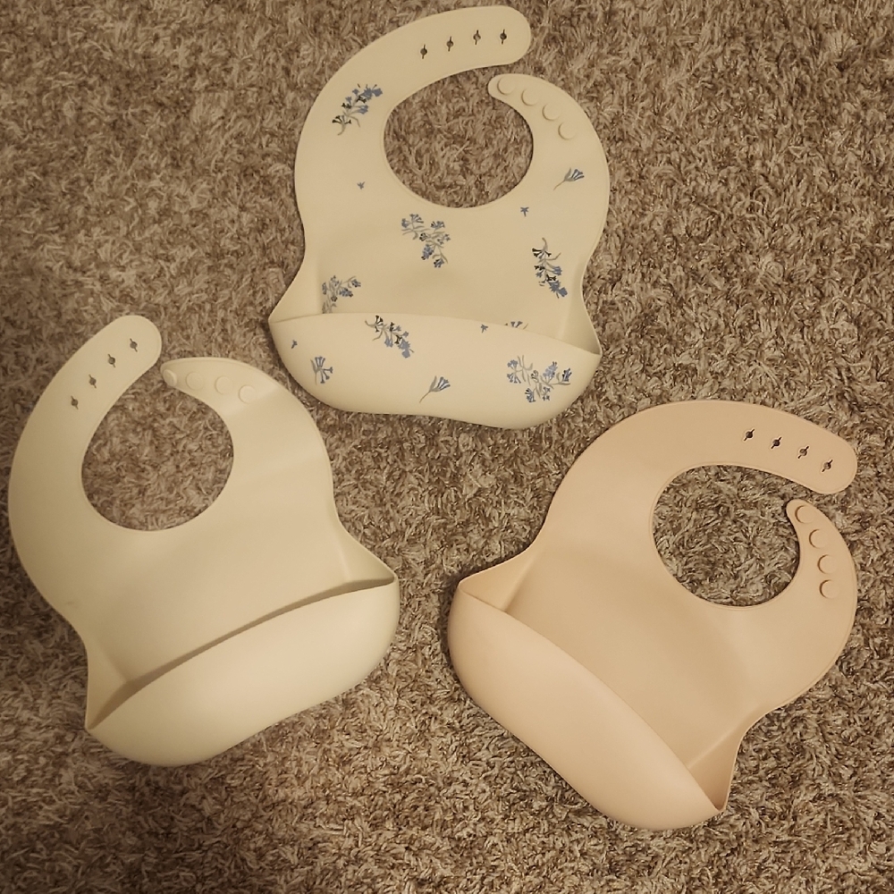 Chic Silicone Baby Bib Trio - Cream, Tan, and Floral